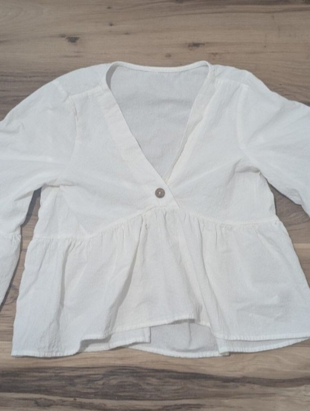 Boheme White Linen Boho Top with flare sleeves Size S BNWOT $35